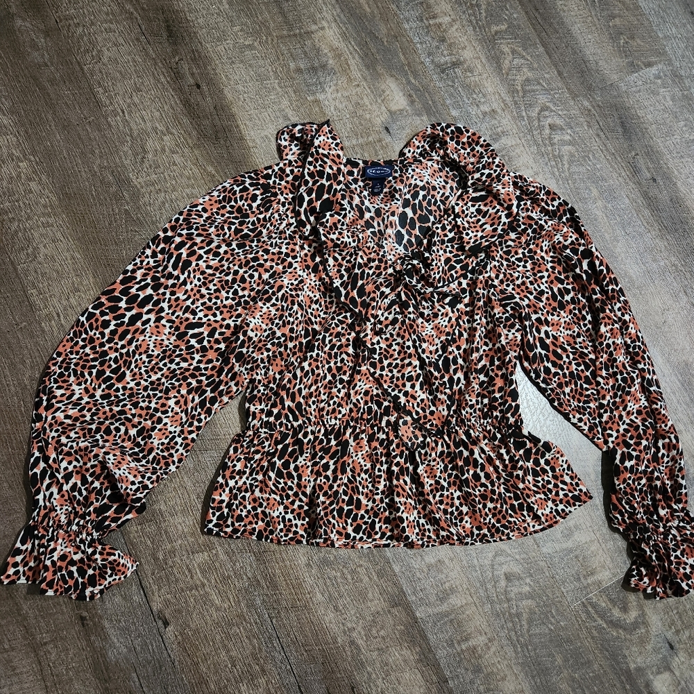 Peplum ruffled top